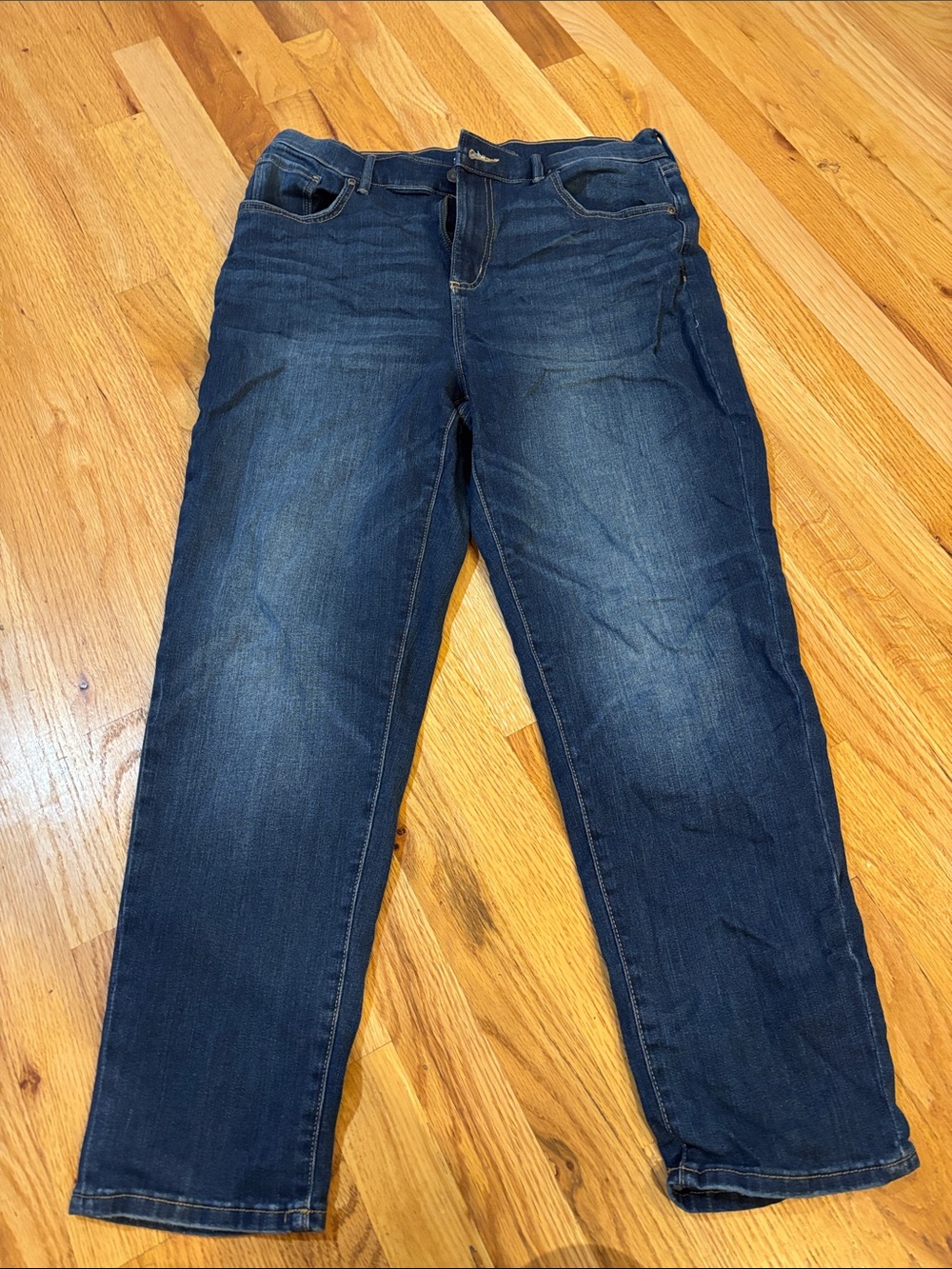 Straight-Leg Dark Blue Women’s boyfriend Jeans